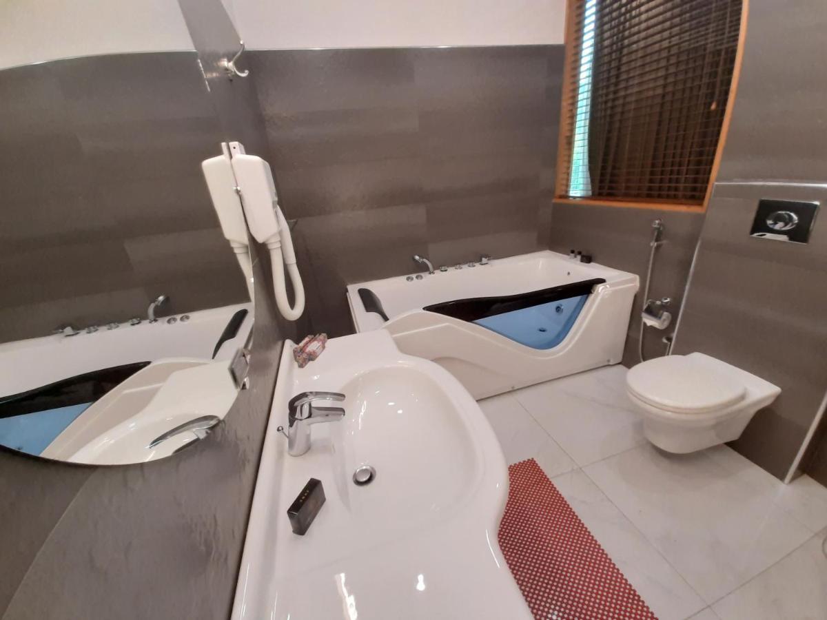 Lawrence View Hotel, Lahore Eksteriør billede