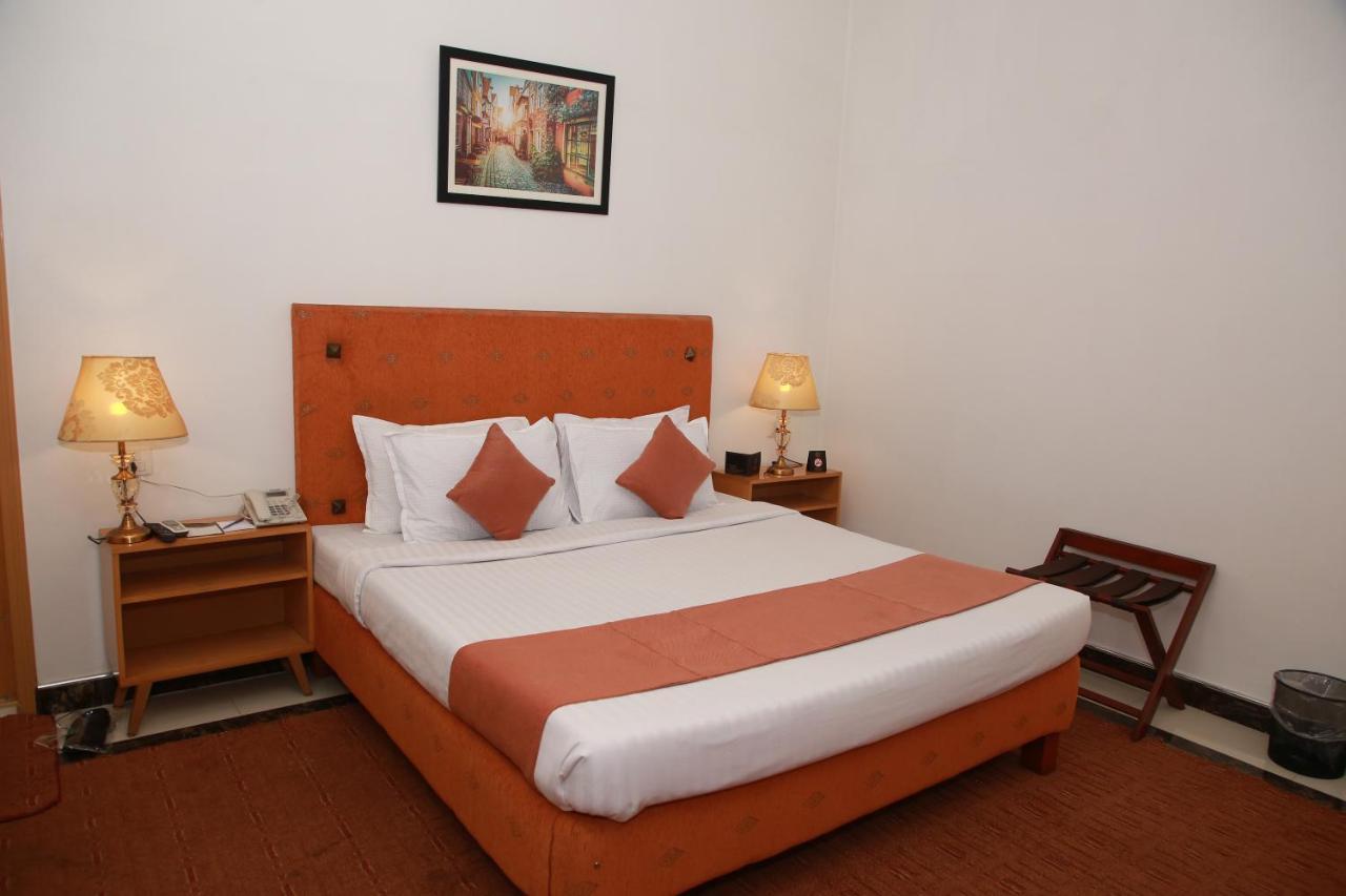 Lawrence View Hotel, Lahore Eksteriør billede